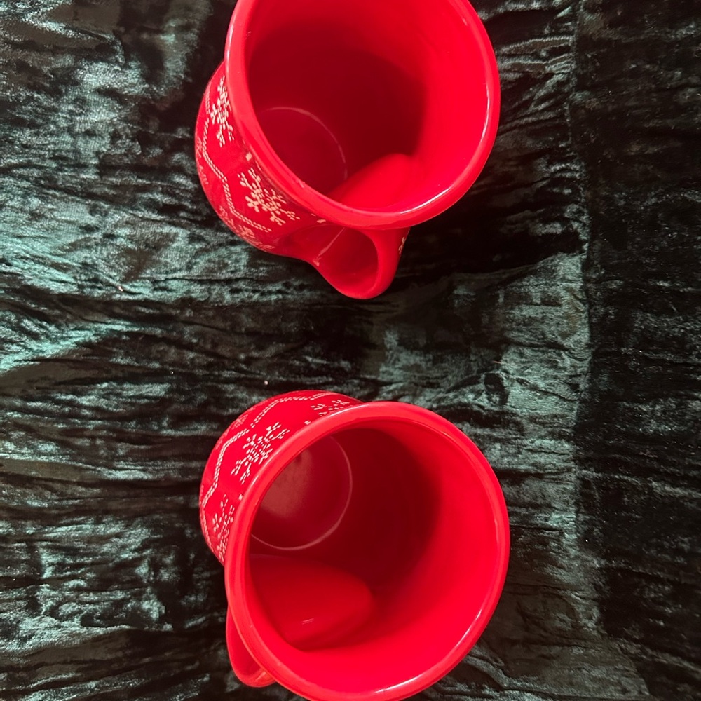 Red Snowflake Mug Set - Picture 2 of 2